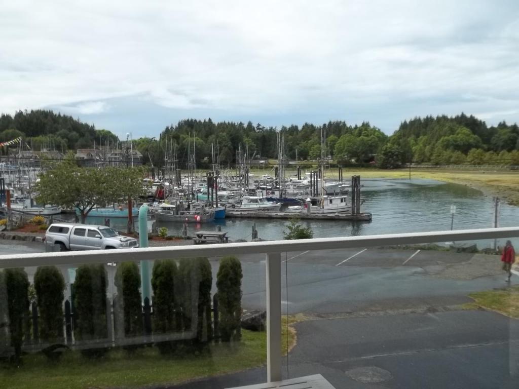 Bayshore Waterfront Inn Ucluelet Exteriér fotografie