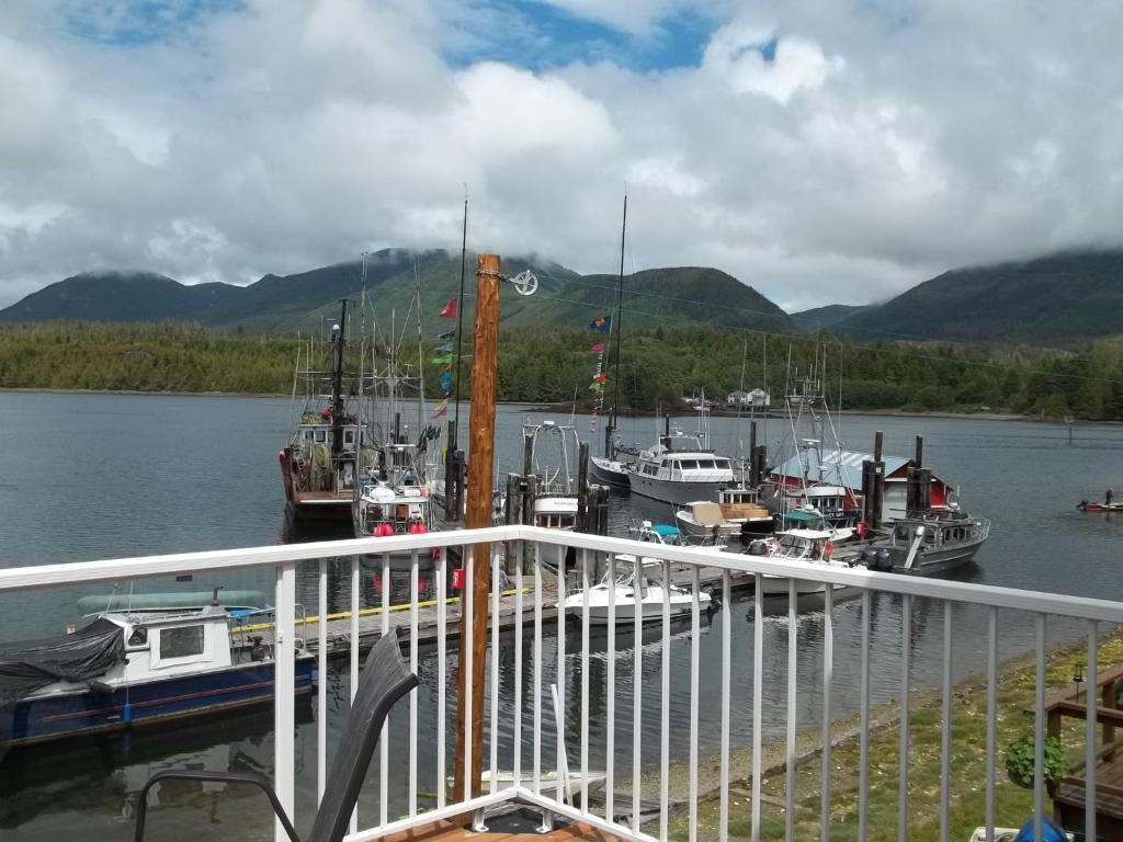 Bayshore Waterfront Inn Ucluelet Exteriér fotografie