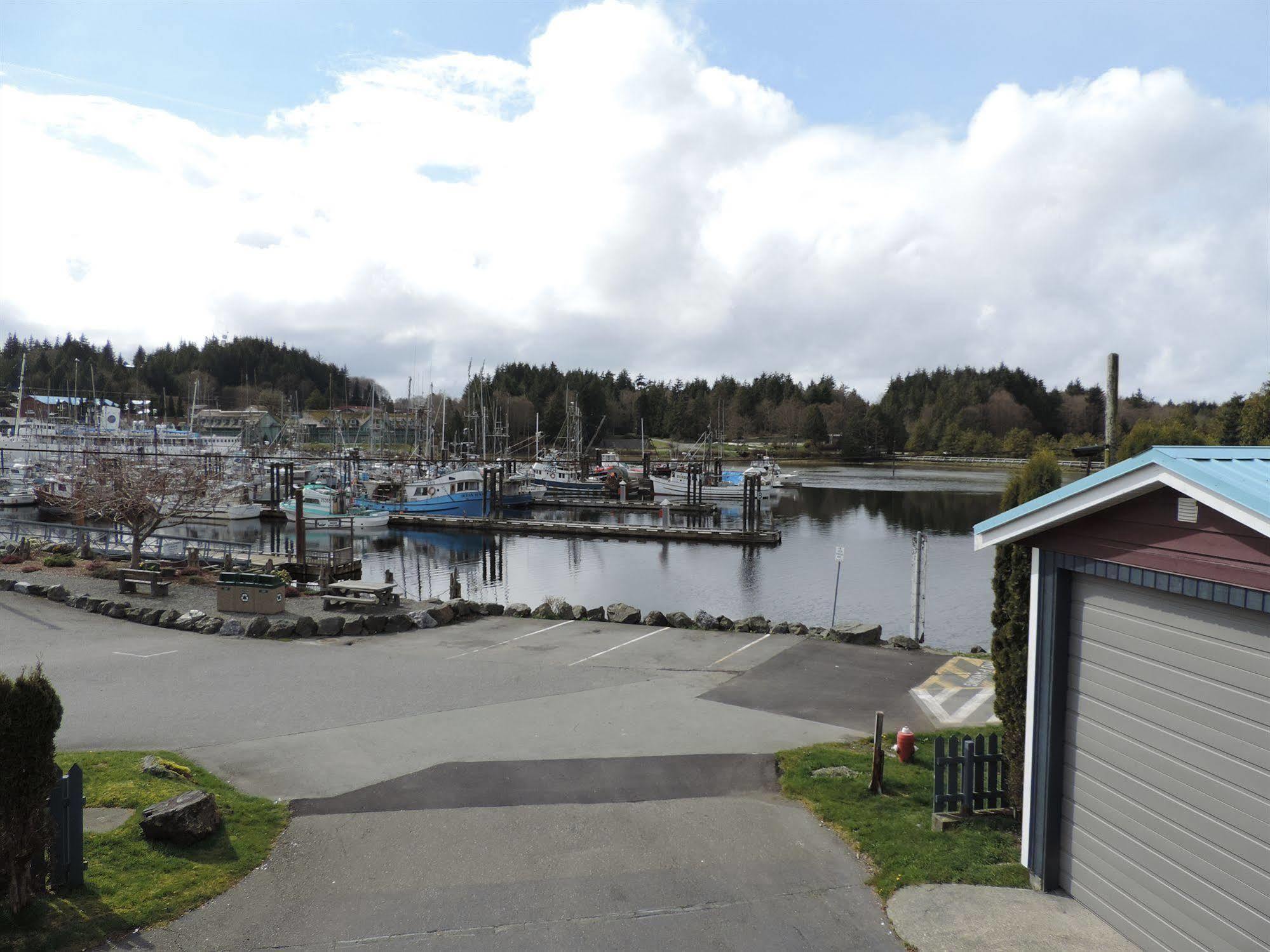 Bayshore Waterfront Inn Ucluelet Exteriér fotografie