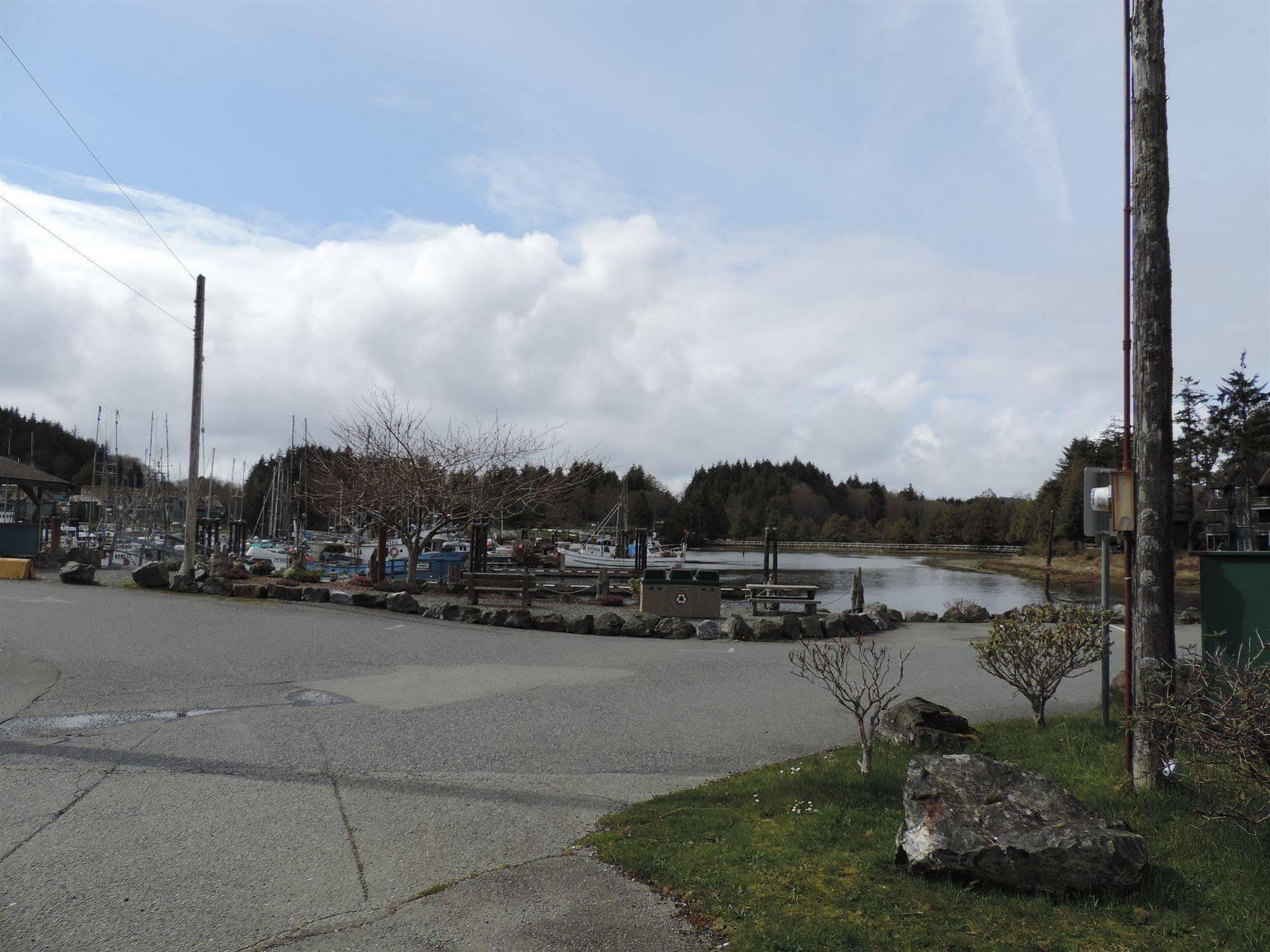 Bayshore Waterfront Inn Ucluelet Exteriér fotografie